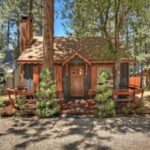 Incredible Log Cabin Tiny House With A Hot Tub